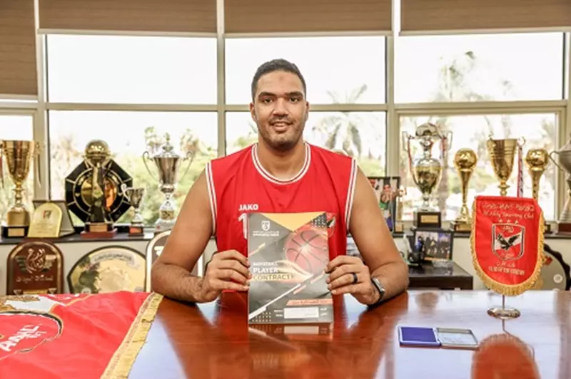 أهلي الكرة المصرية يضم محمد أبو العلا في صفقة مجانية خلال مباراة المنتخب