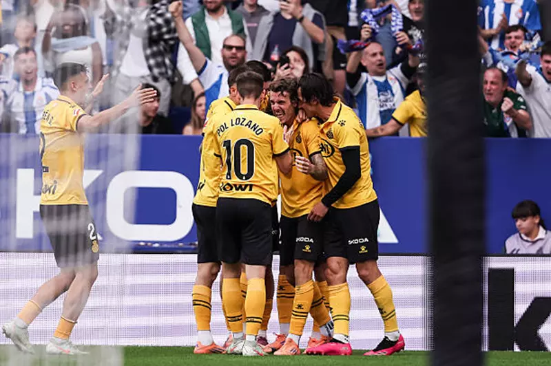 إسبانيول يقتحم المربع الذهبي في الدوري الإسباني